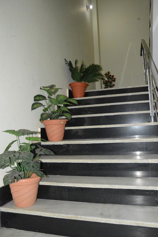 Hotel Rb Palace Dhaulpur Bagian luar foto