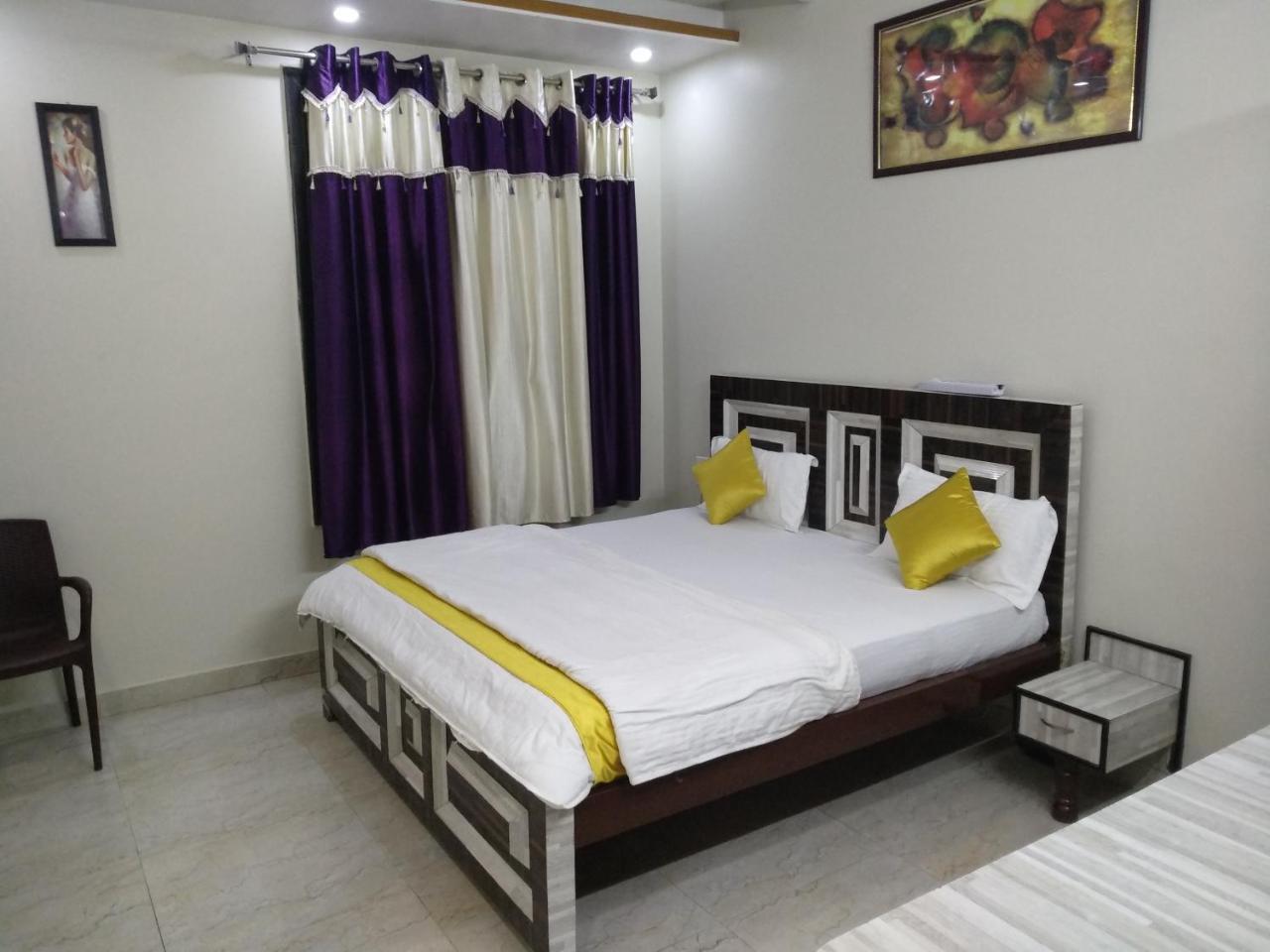 Hotel Rb Palace Dhaulpur Bagian luar foto