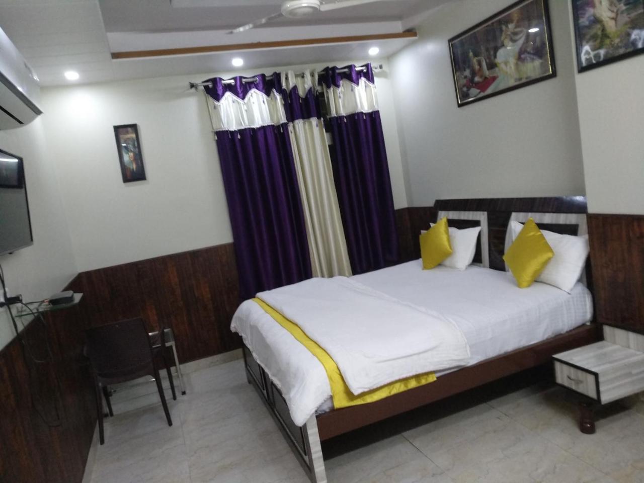 Hotel Rb Palace Dhaulpur Bagian luar foto