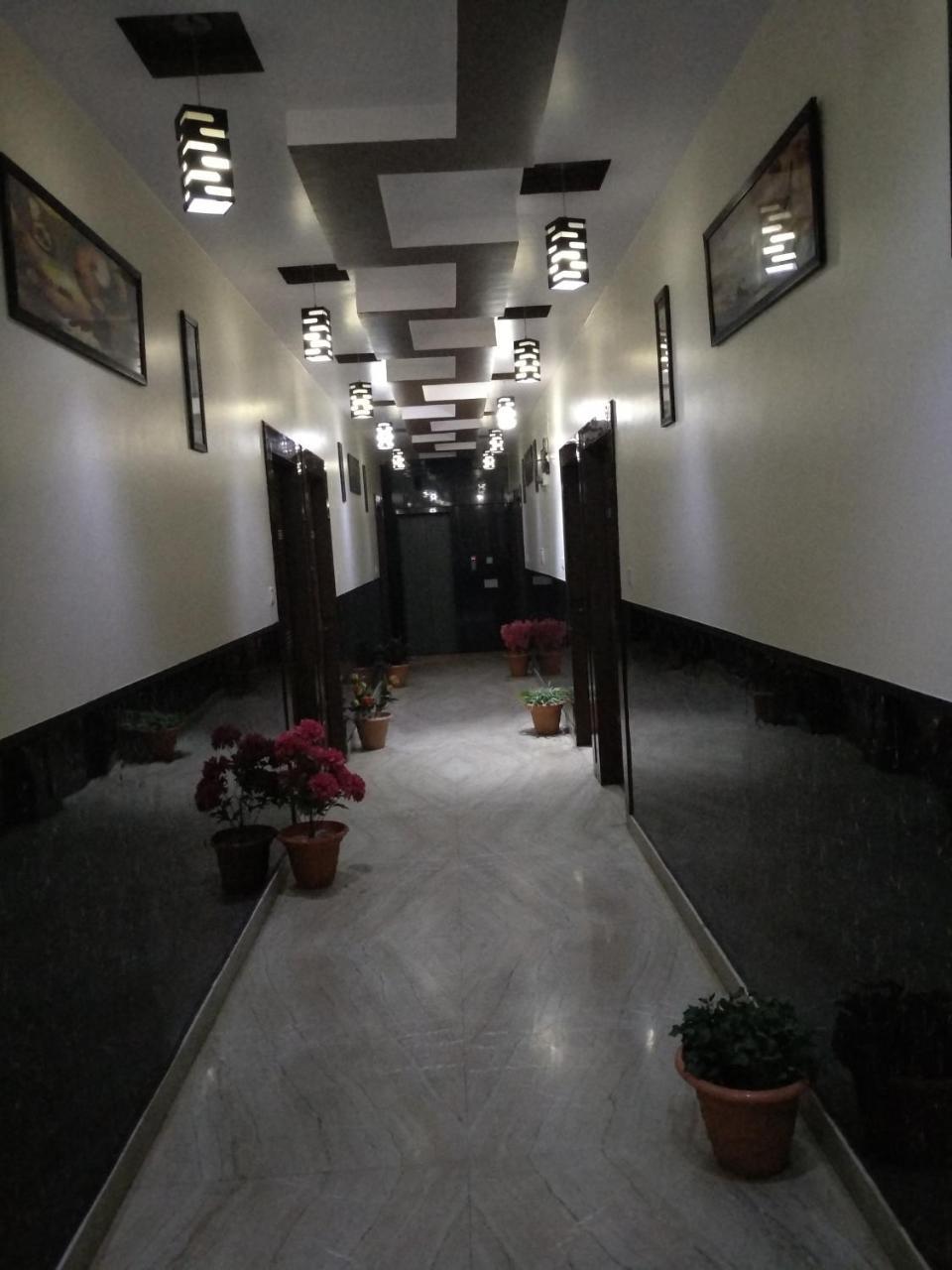 Hotel Rb Palace Dhaulpur Bagian luar foto