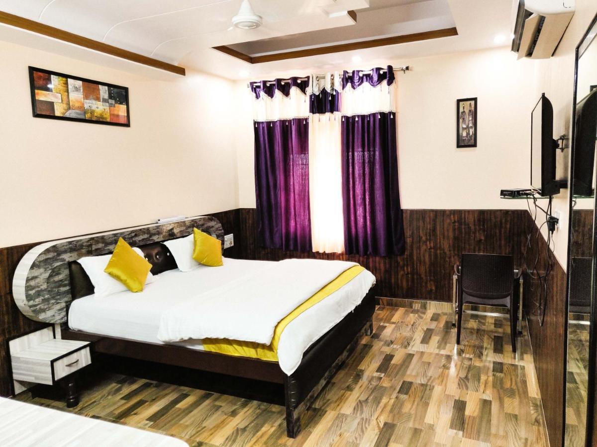 Hotel Rb Palace Dhaulpur Bagian luar foto