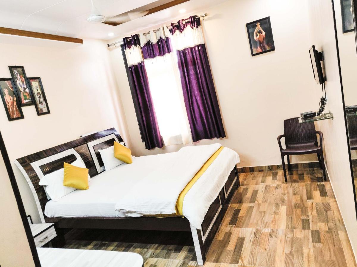 Hotel Rb Palace Dhaulpur Bagian luar foto