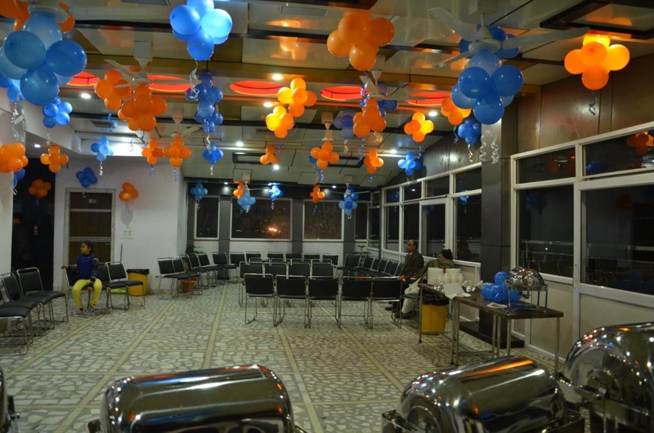 Hotel Rb Palace Dhaulpur Bagian luar foto