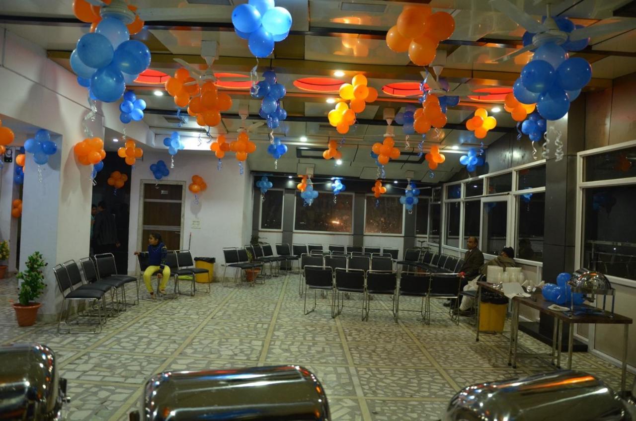 Hotel Rb Palace Dhaulpur Bagian luar foto
