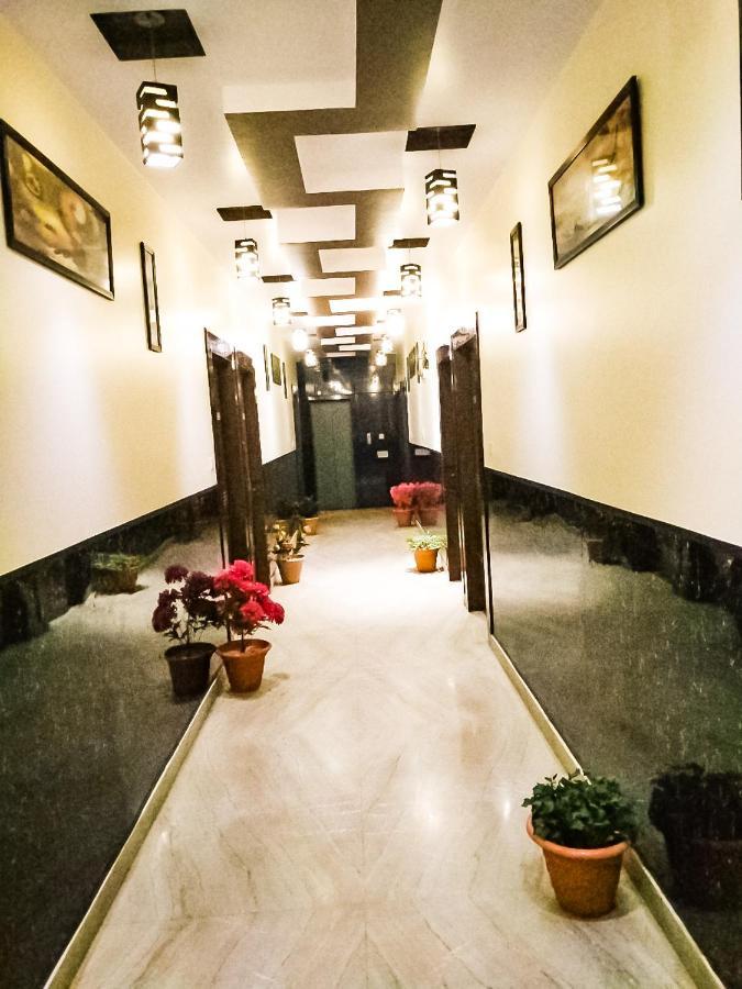 Hotel Rb Palace Dhaulpur Bagian luar foto