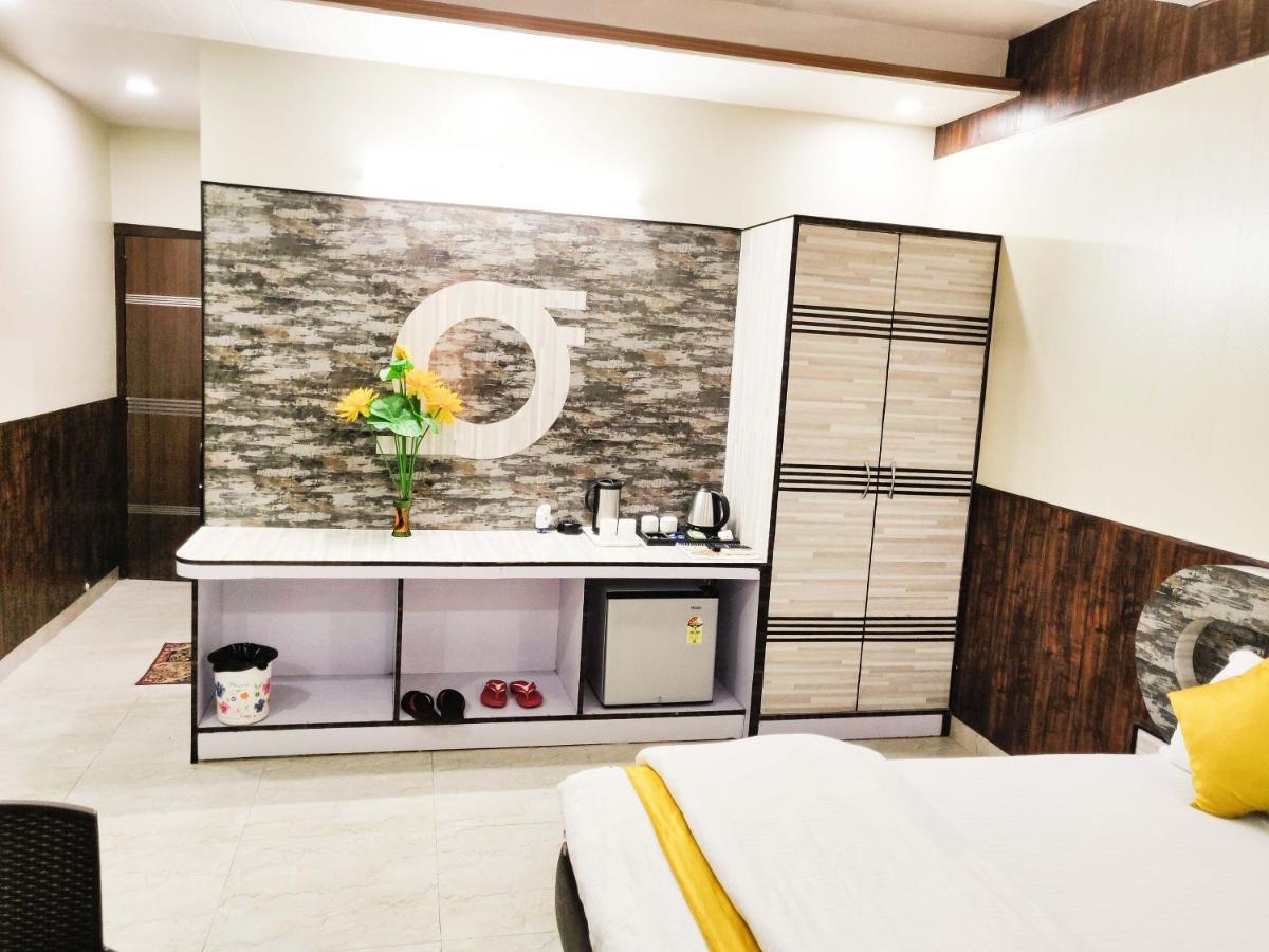 Hotel Rb Palace Dhaulpur Bagian luar foto