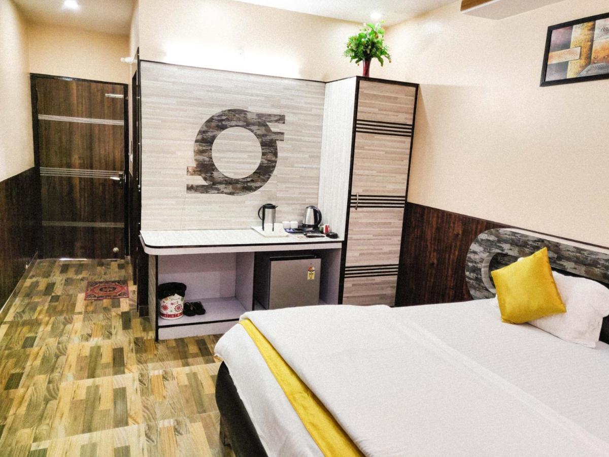Hotel Rb Palace Dhaulpur Bagian luar foto